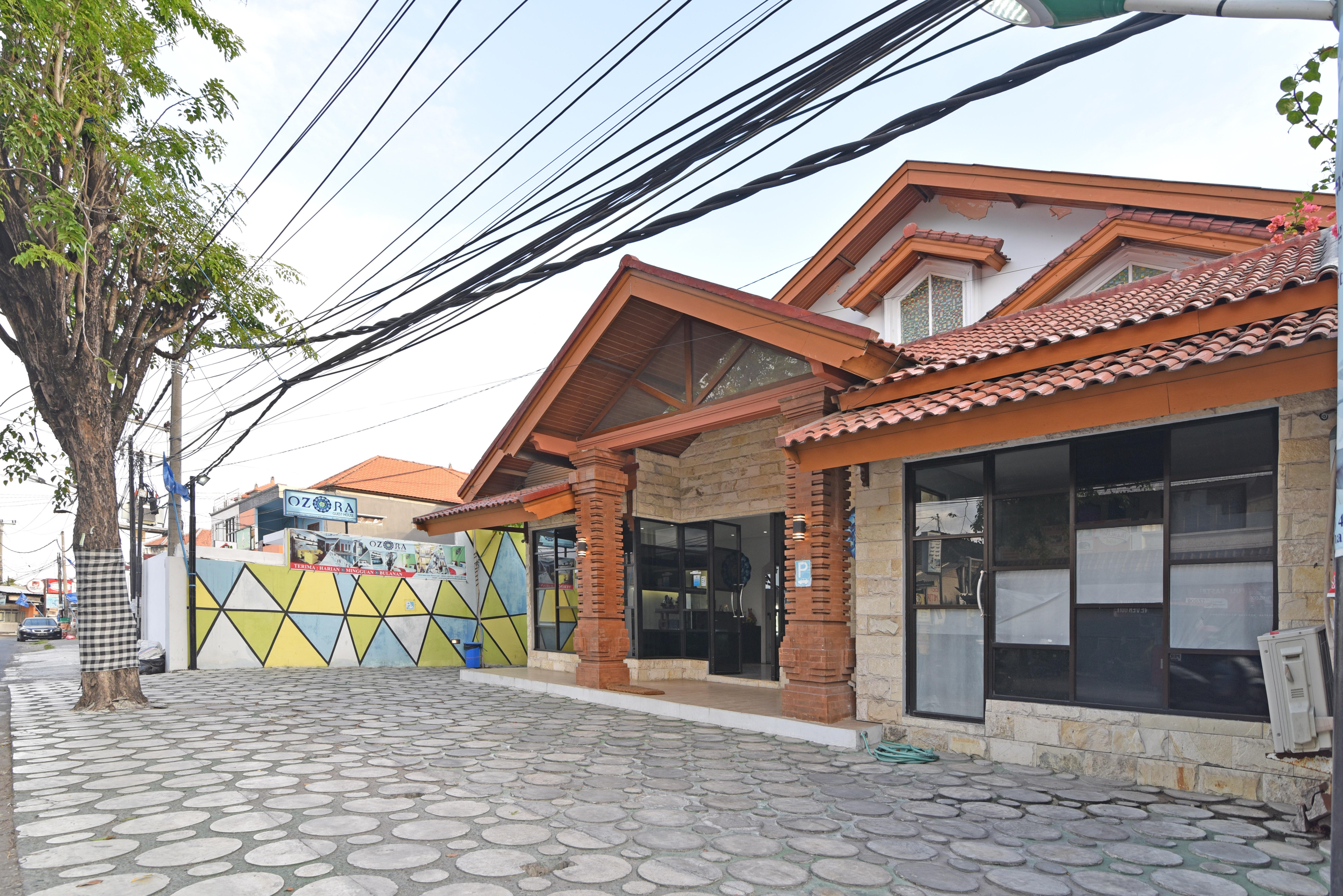 Reddoorz Plus @ Mahendradatta Denpasar Exterior photo