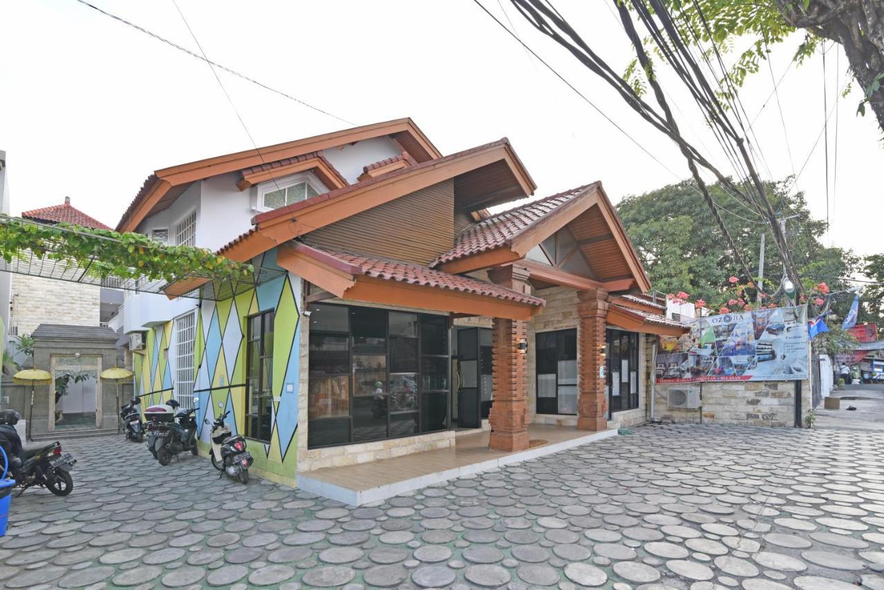Reddoorz Plus @ Mahendradatta Denpasar Exterior photo